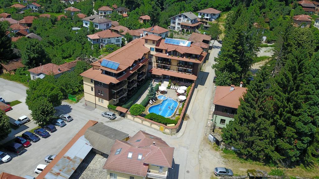 Hotel Center Apriltsi  Exterior photo